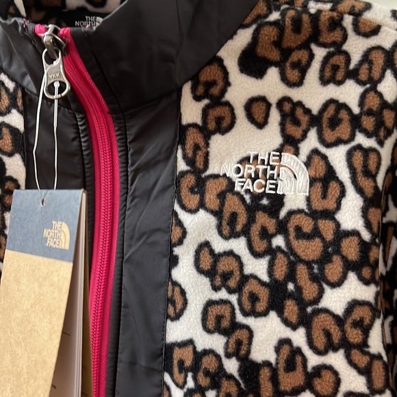 The North Face Glacier 1/4 Zip with Pink Contrast Leopard Print Fleece Jacket - Picture 2 of 6